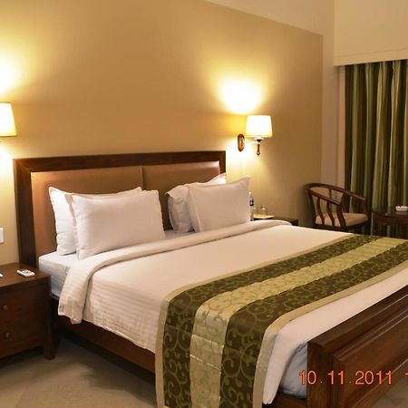 Uday Suites - The Airport Hotel Thiruvananthapuram Εξωτερικό φωτογραφία