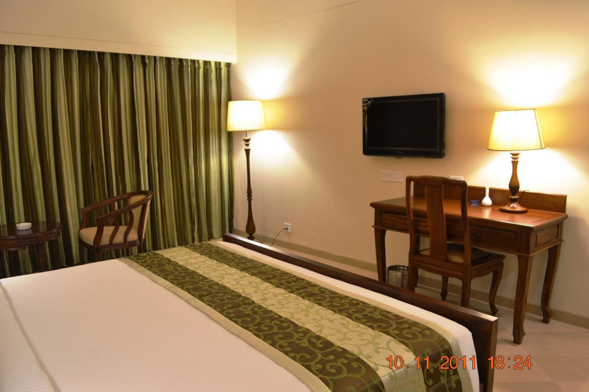 Uday Suites - The Airport Hotel Thiruvananthapuram Εξωτερικό φωτογραφία